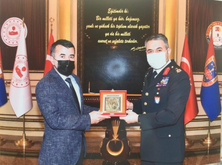 ئابدۇرەشد جەلىل قارلۇق