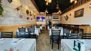 ئۇيغۇر لەغمەنخانىسى