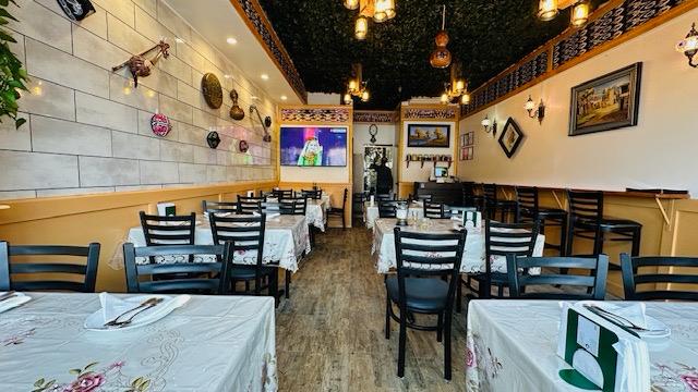 ئۇيغۇر لەغمەنخانىسى