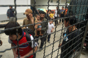 ئۇيغۇر تۇتقۇنلار