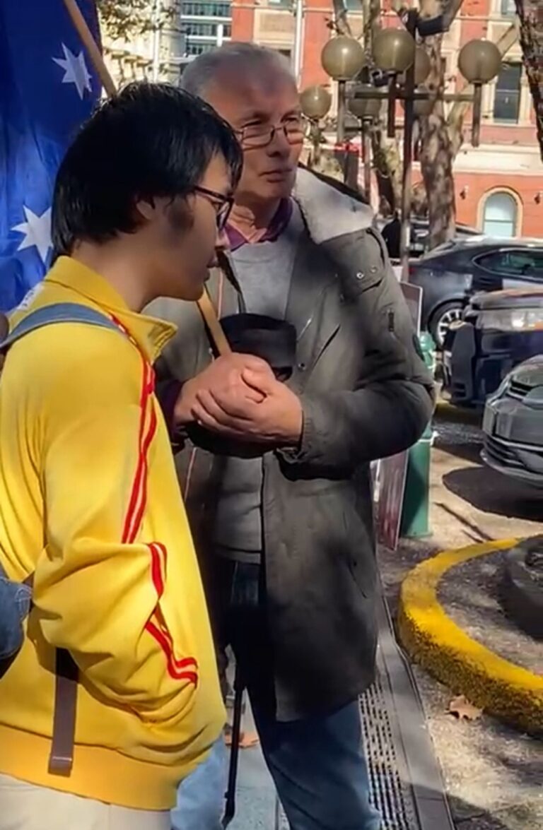 ئۇيغۇر نامايىش-ختاي